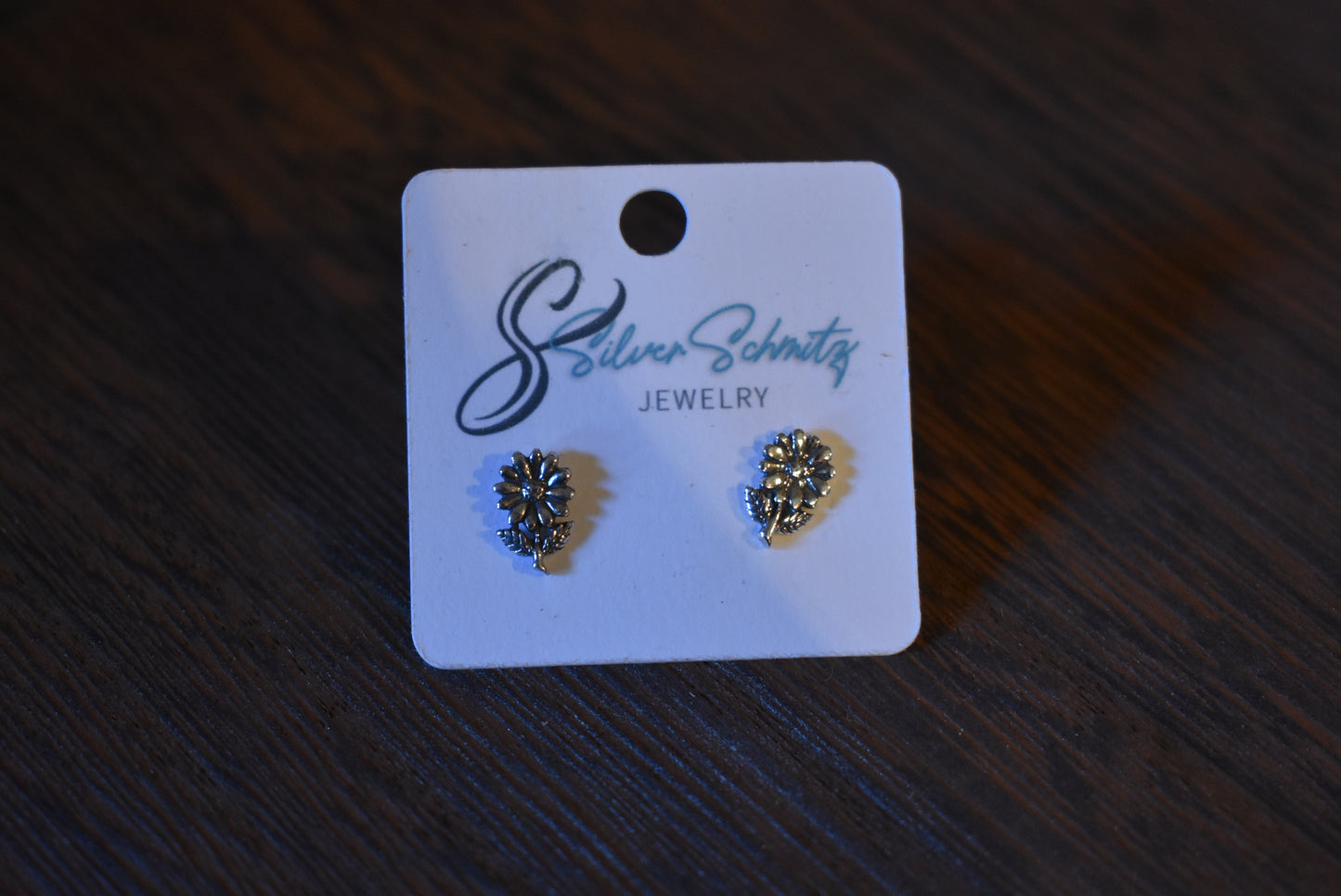 Daisy Studs