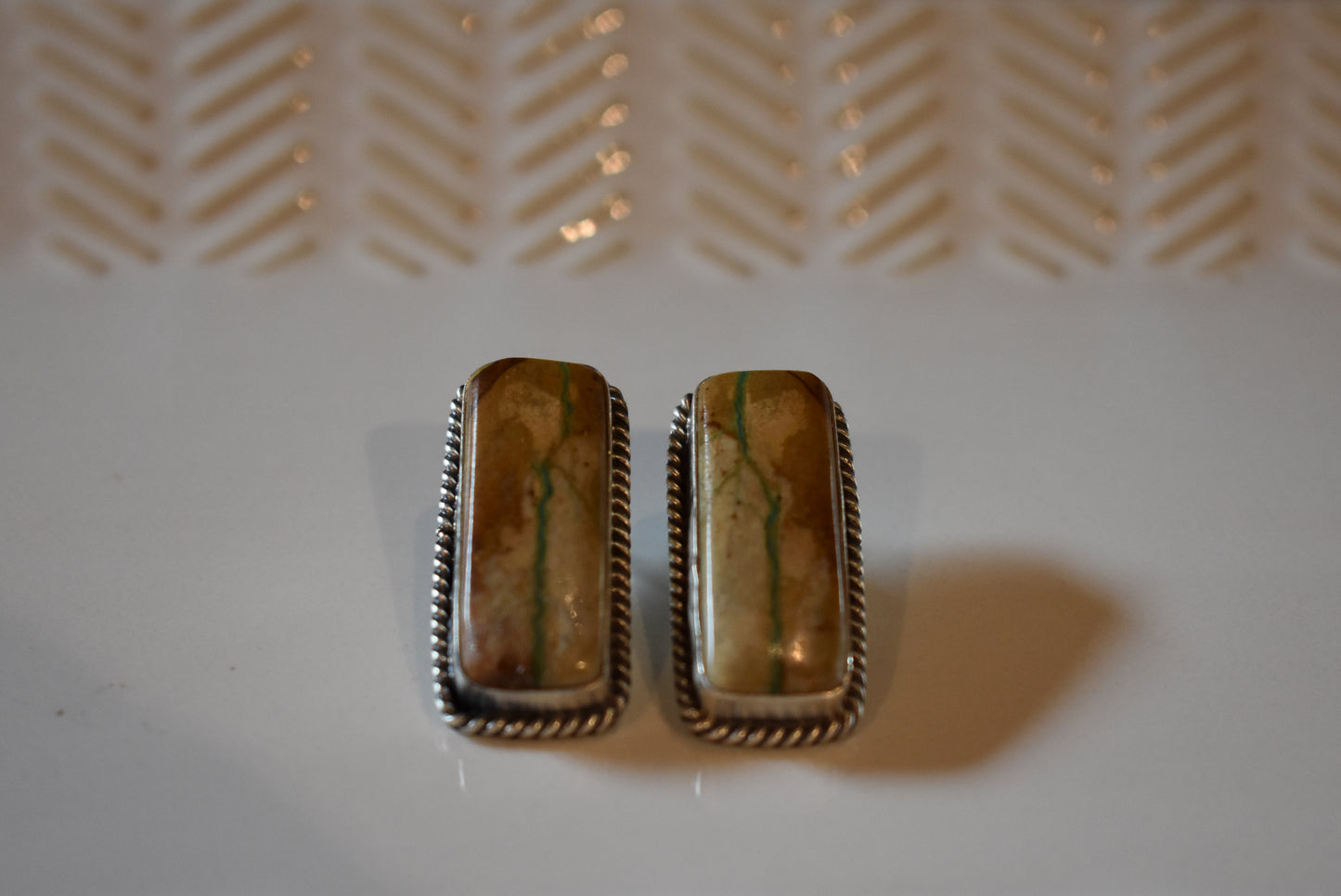 Royston Ribbon Studs