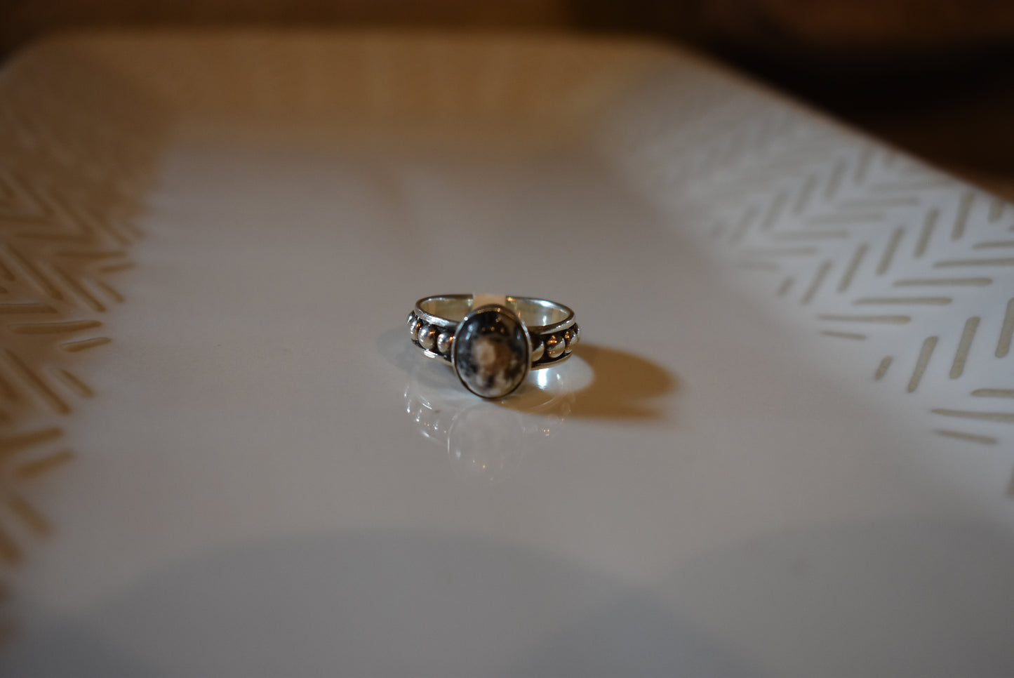 White Buffalo Dot Ring Size 6.5
