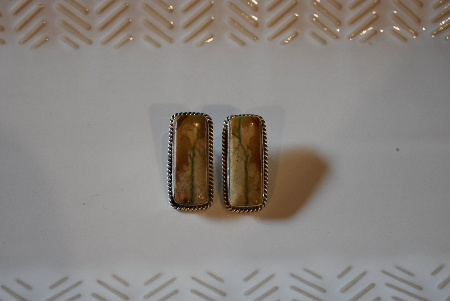 Royston Ribbon Studs
